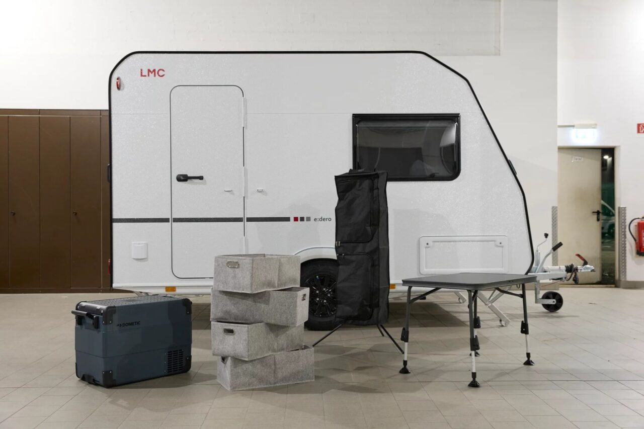 Minimalistisches Campen im preiswerten Wohnwagen LMC e:dero