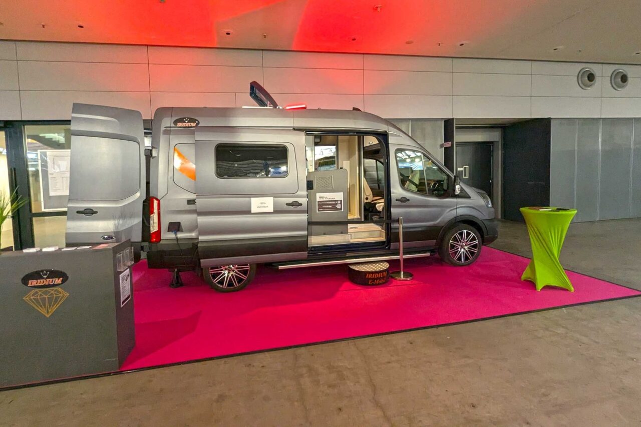 Iridium e-V25 (2025) – innovativer Elektro-Camper auf Ford Transit-Basis mit effizienter Raumgestaltung 2 Iridium e-V25 – Der erste serienreife Elektro-Van ist da!