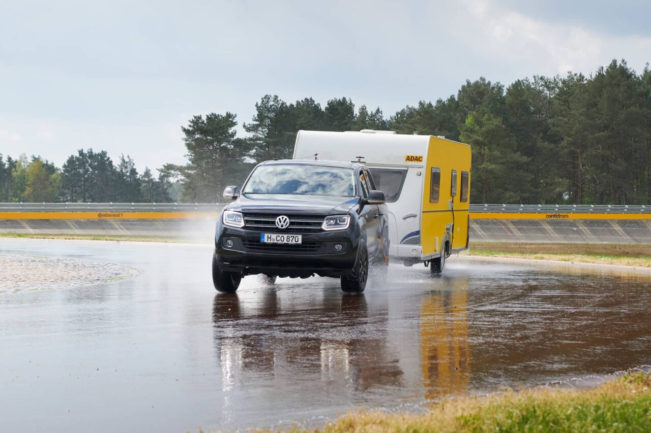 adac ev tests reifentest anhaenger download 06