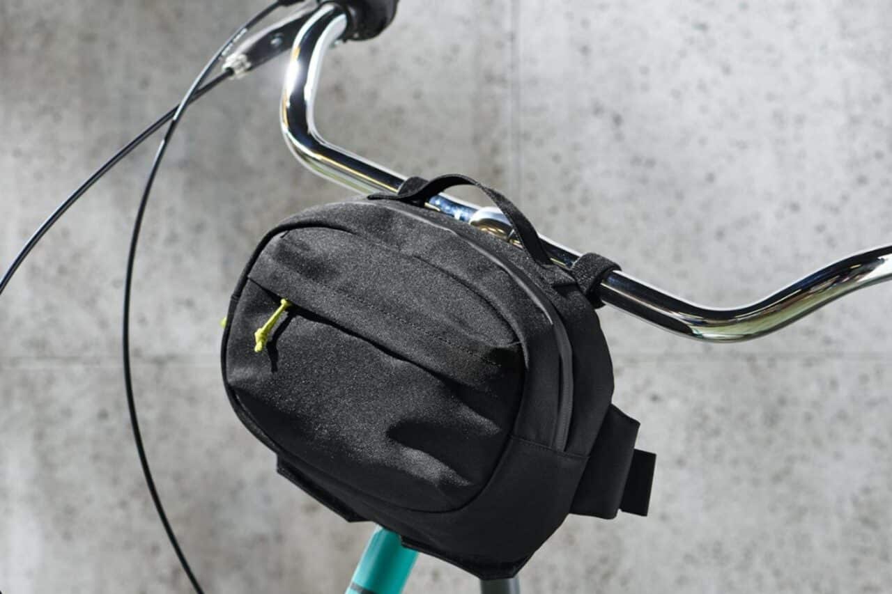 Für aktive Camper: Praktisches Zubehör und Outdoor-Bekleidung fürs Fahrrad und Wanderungen bei Tchibo 6 tchibo lenkertasche