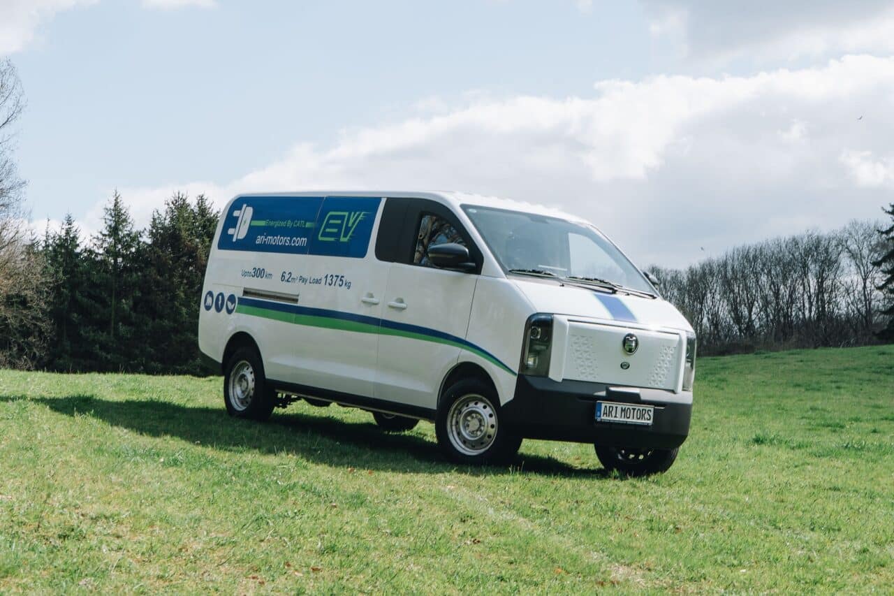 Mehr als ein Lieferwagen: Dieser neue Elektro-Transporter könnte bald zum Campervan werden 2 06 ARI 901 XL Elektrotransporter