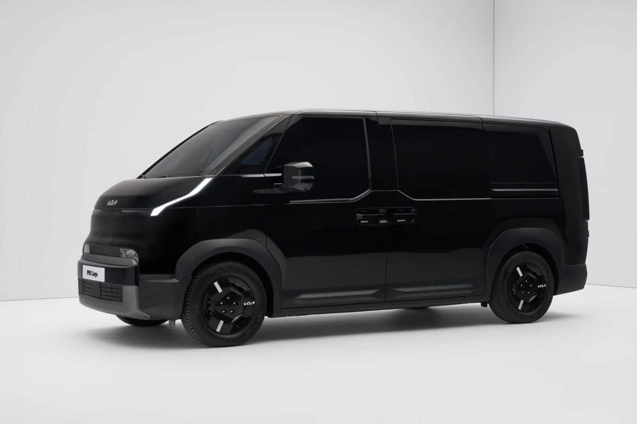 Kia PV5 Cargo L2H1 01 LoRes