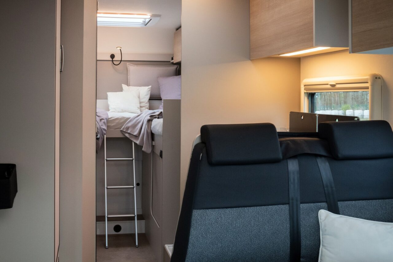 LMC Tracer 730EL Durchschuss von vorne nach hinten