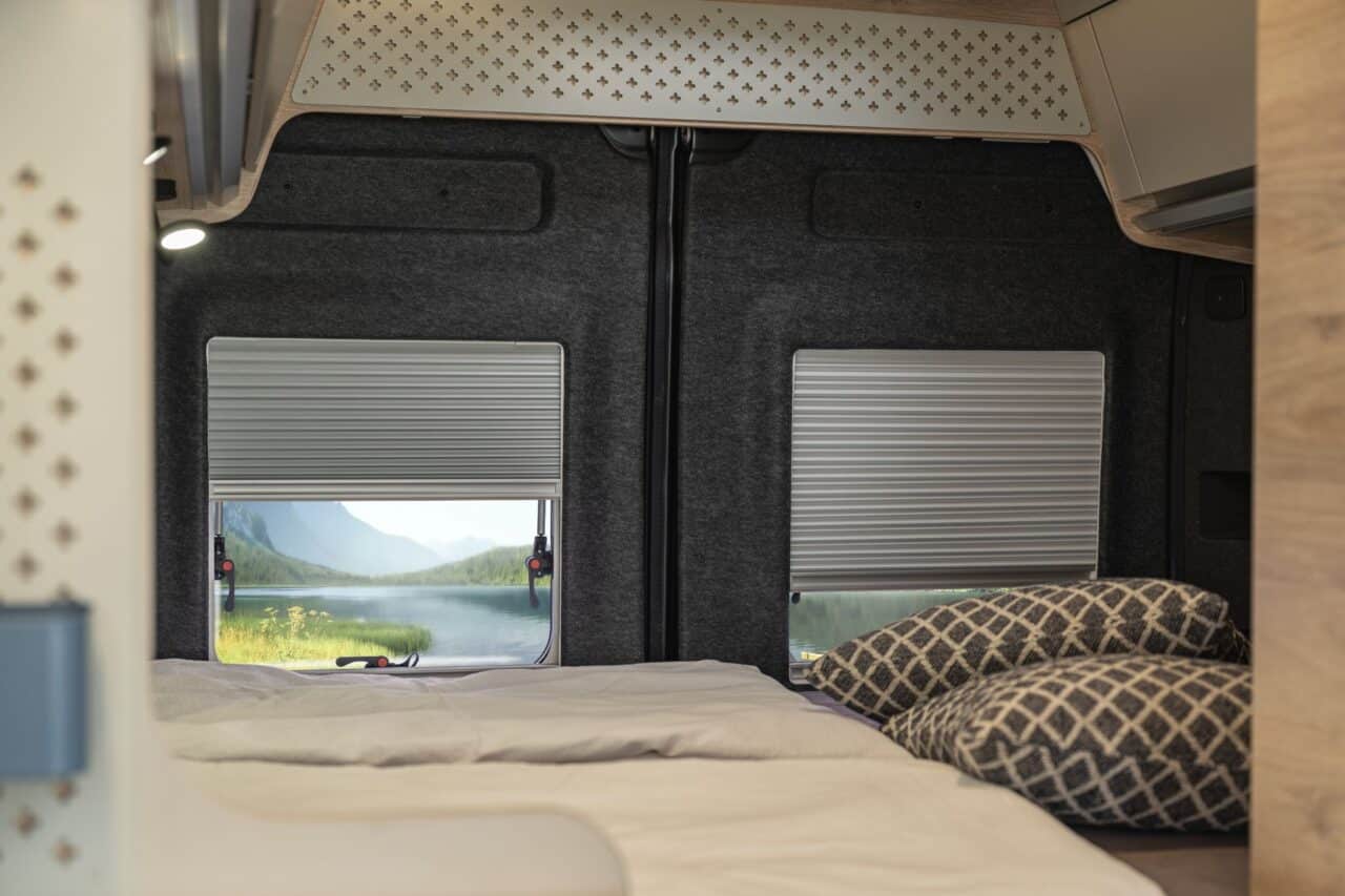 Knaus Boxtime (2026): Neuer Leichtbau-Campervan mit verbesserter thermischer und akustischer Isolation 4 Knaus Boxtime 600 MQ (2026) - Heckfenster
