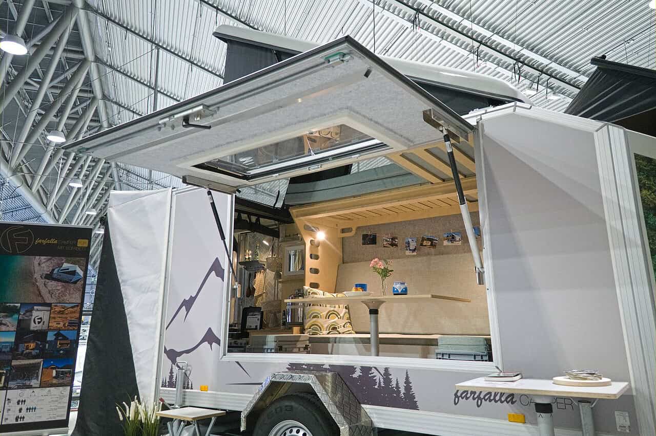 Camping, Reisen & volle Hallen: Warum die CMT 2026 alle Erwartungen übertroffen hat 2 farfalla flip up seitenansicht 2