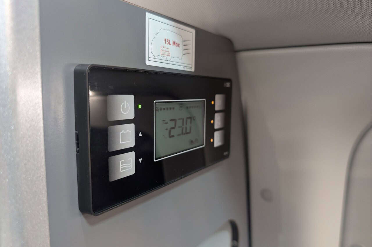 Luxus für 4 Personen auf nur 5 Metern: Ist der Panama Peak P10H das neue Flaggschiff der Campervan-Klasse? 7 panama peak p10h steuerung