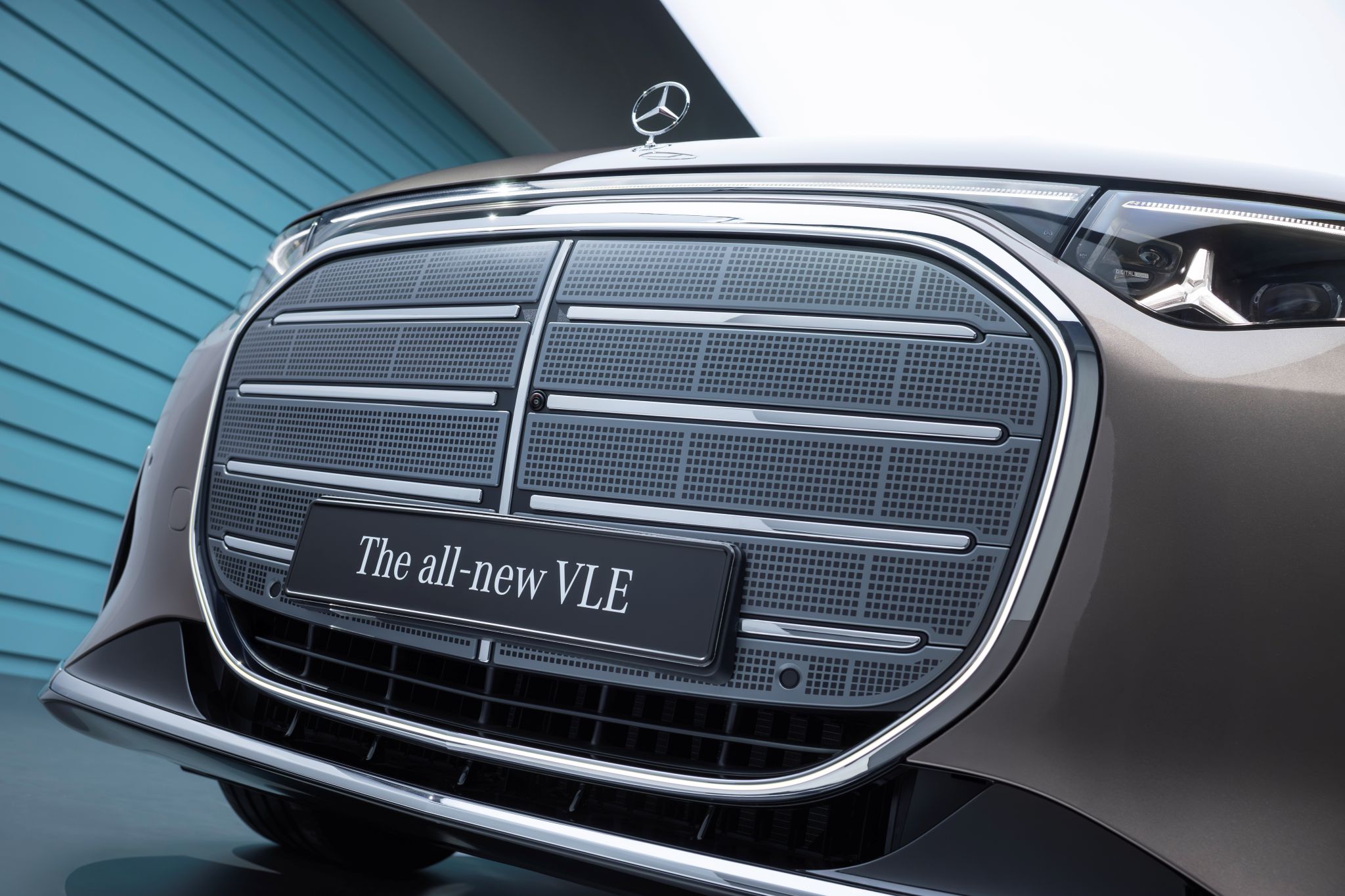 Mercedes-Benz VLE (2026): Die neue Elektro-Ära – Wenn Oberklasse-Eleganz auf Camping-Praxis trifft 8 2mercedes benz vle grill