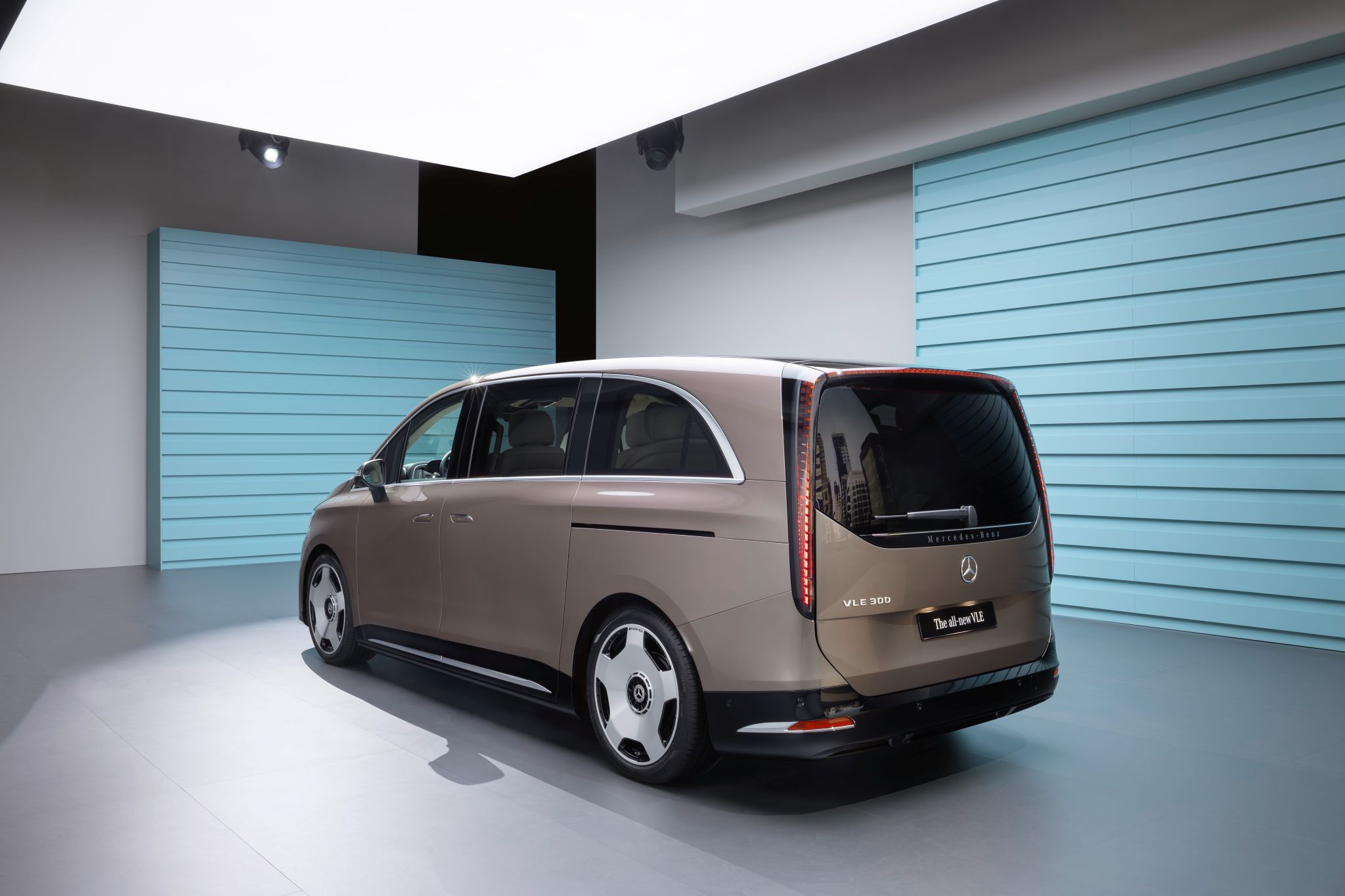 Mercedes-Benz VLE (2026): Die neue Elektro-Ära – Wenn Oberklasse-Eleganz auf Camping-Praxis trifft 2 mercedes benz vle heckansicht