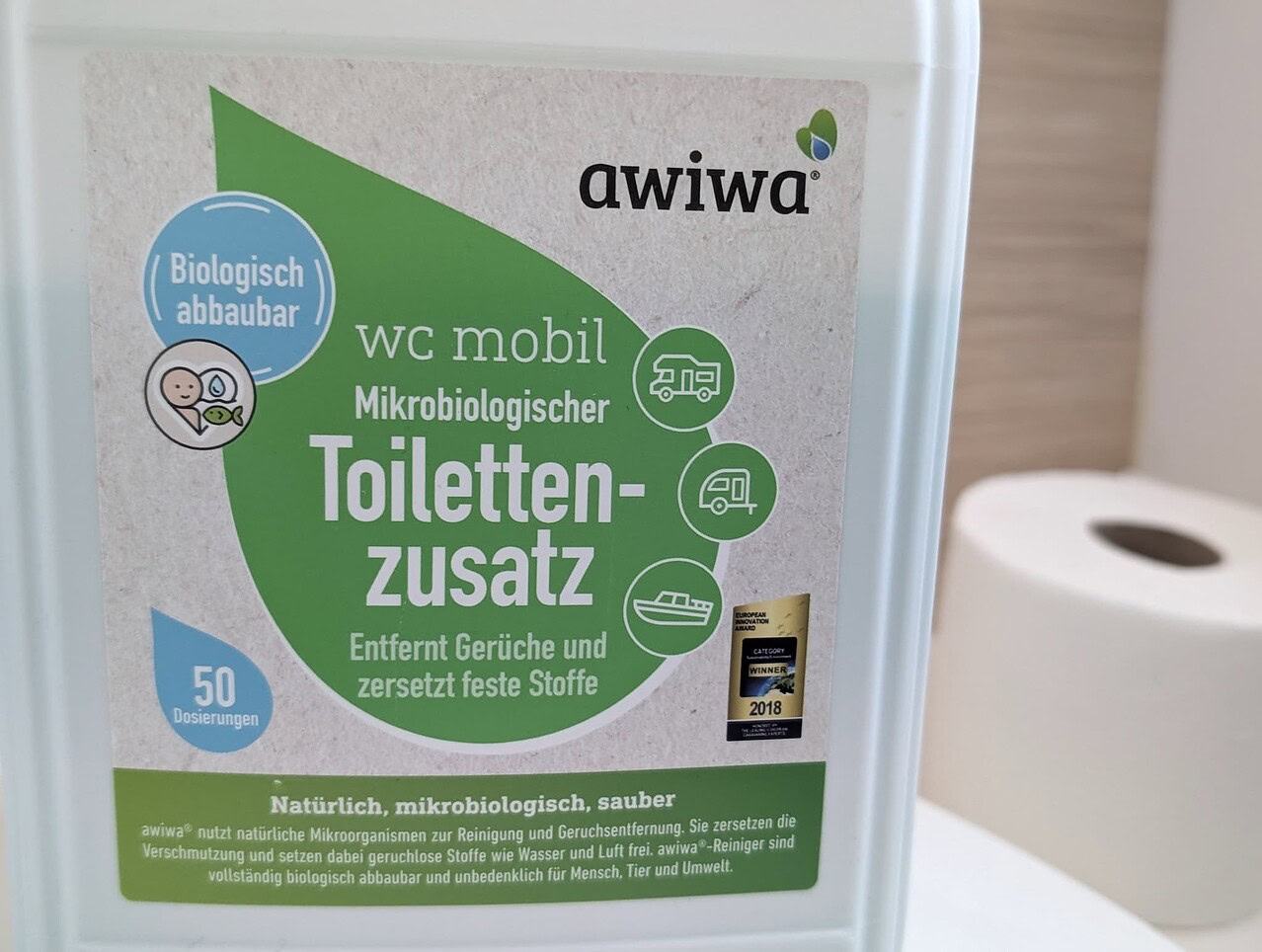 Umweltfreundliche Toilettenzusätze im Vergleichstest: bio-chem vs. awiwa – welche mikrobiologische Sanitärflüssigkeit überzeugt? 3 awiwa umweltfreundlicher sanitaerzusatz toilette wohnwagen wohnmobil