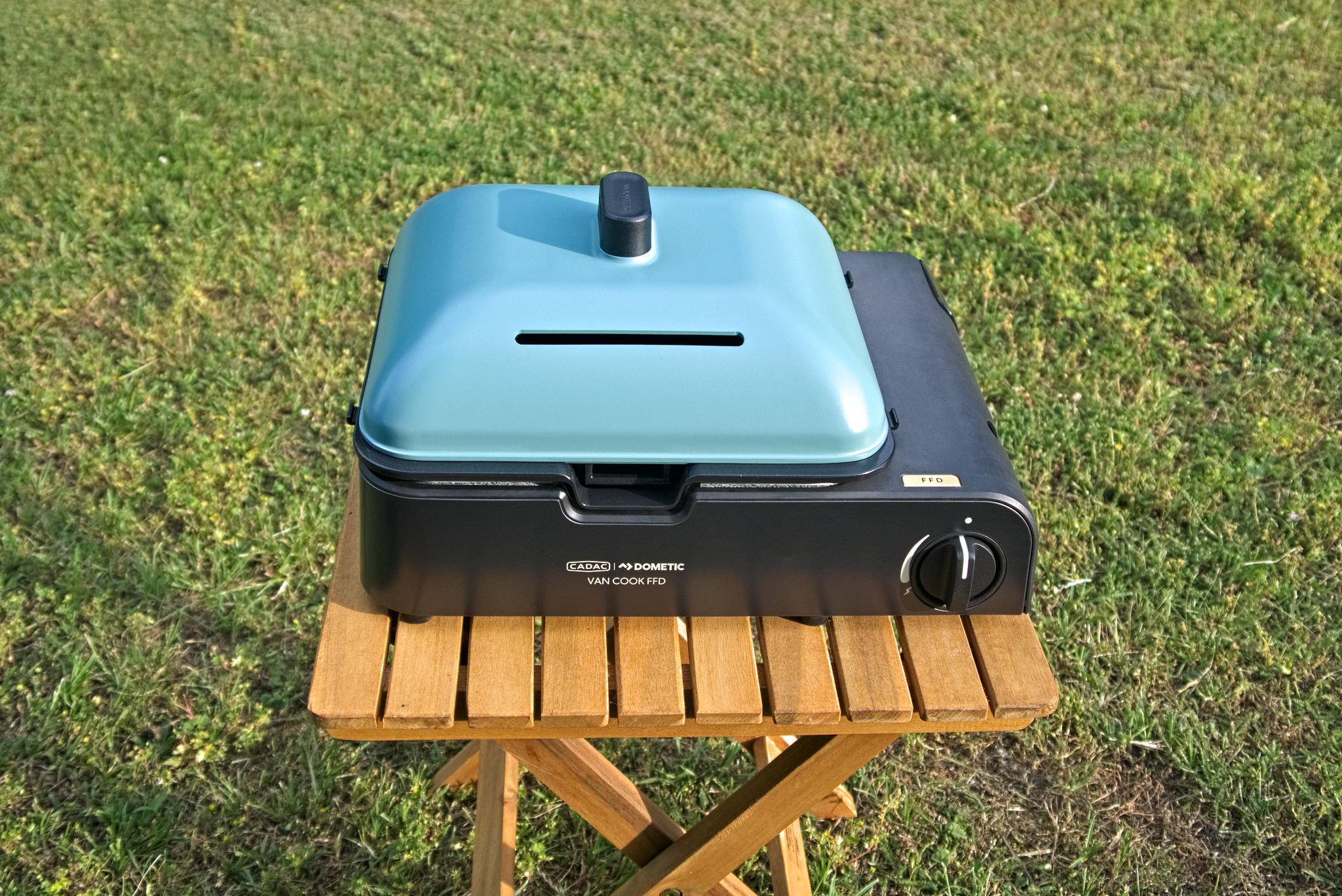 Platzsparend und ohne Schlauch: Dieser neue Camping-Grill ersetzt die komplette Outdoorküche 13 Platzsparend und ohne Schlauch: Dieser neue Camping-Grill ersetzt die komplette Outdoorküche